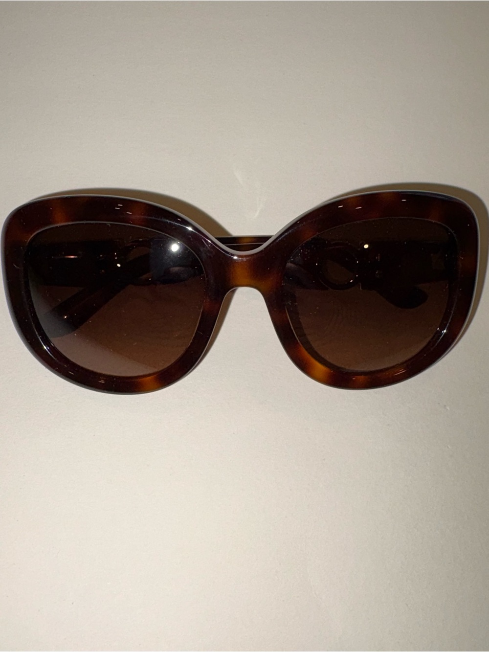 Salvatore Ferragamo SF727S Tortoise Gancini Oval Sunglasses New in Case - Picture 8 of 8